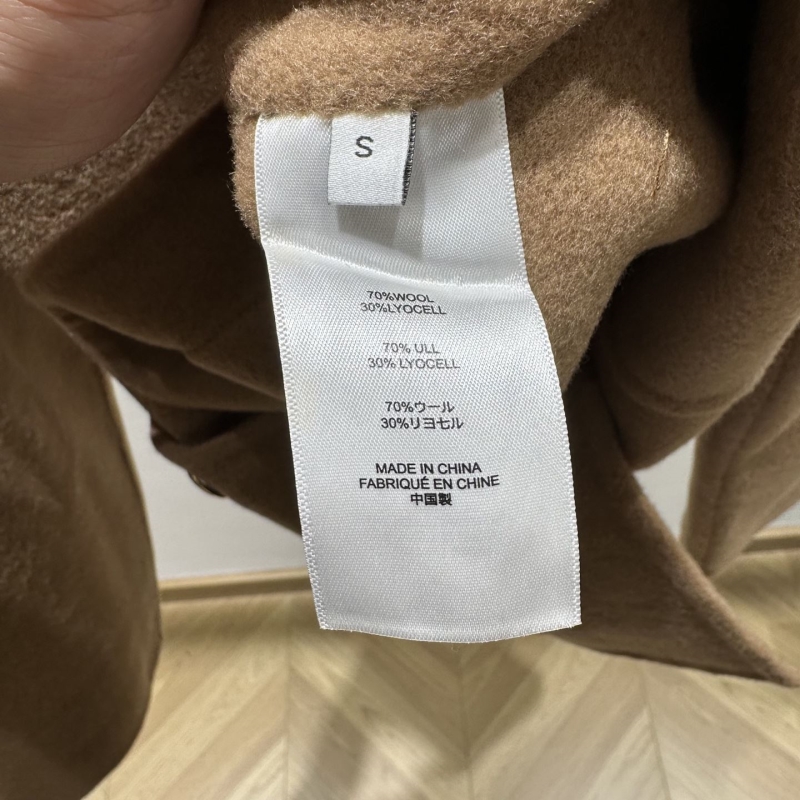 Ce1i*e outwears